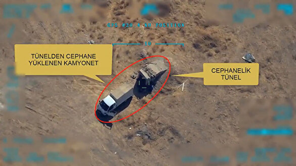İHA'lar, mühimmat ikmali yapan YPG’li teröristleri böyle vurdu