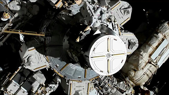 İlk kez iki kadın astronot aynı anda uzay yürüyüşü yaptı