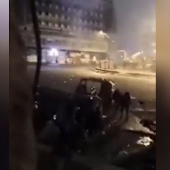 Bağdat'ta maskeli kişiler, göstericilere ateş açtı: 16 ölü, 45 yaralı