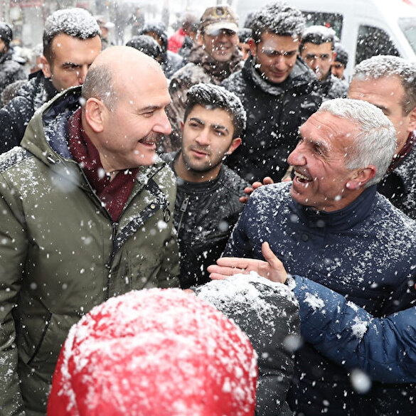 Bakan Soylu'dan esnaf ziyareti