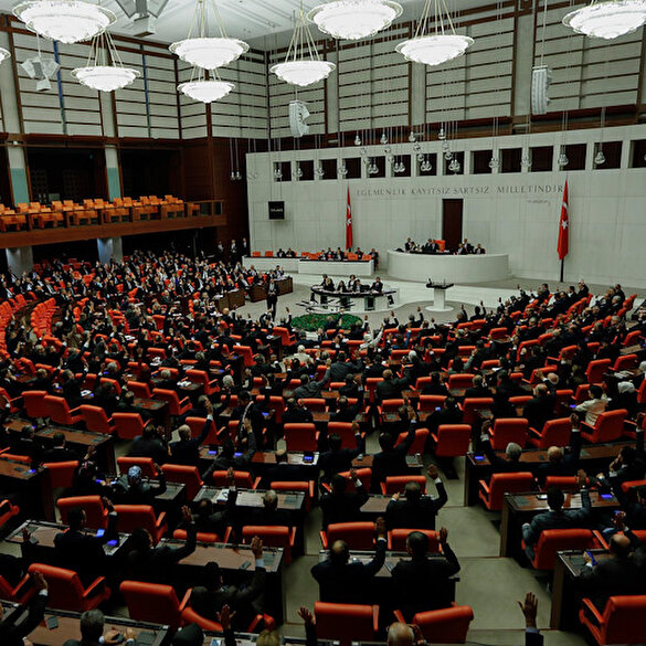 Libya tezkeresi Meclis'te 325 oyla kabul edildi