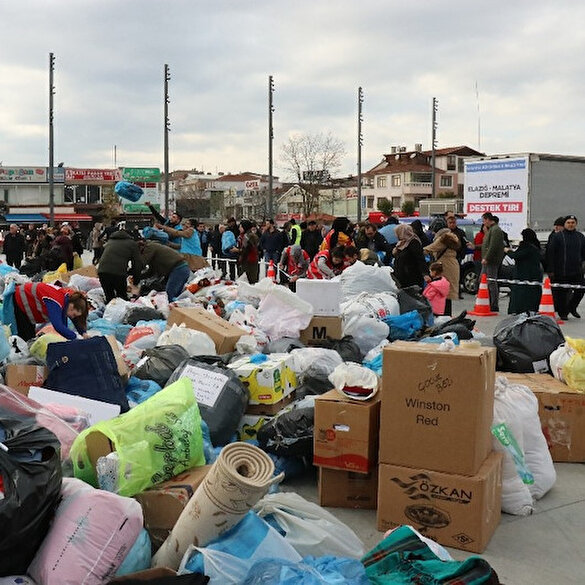 Deprem acısını yaşayan Sakarya'dan Elazığ'a yardım eli