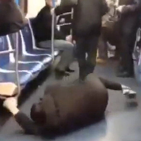 Metroda koronavirüs şakası yaptı