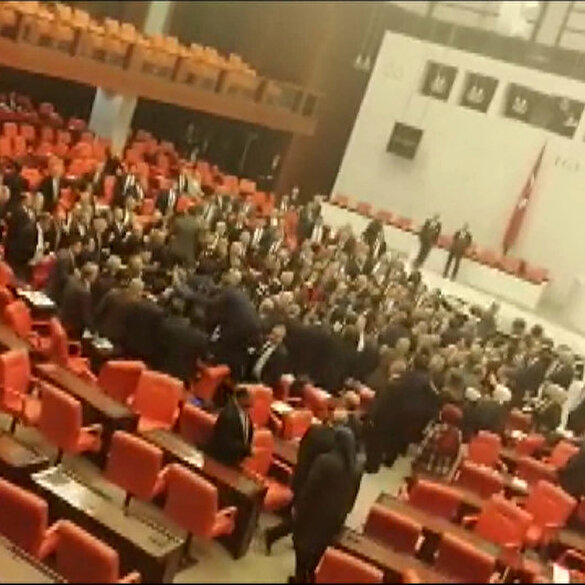 CHP'li Engin Özkoç'un Cumhurbaşkanı Erdoğan'a hakareti Meclis'i karıştırdı