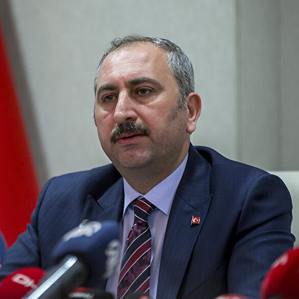 Adalet Bakanı Gül: Açık ve kapalı tüm cezaevlerindeki görüşler iki hafta süreyle ertelenmiştir