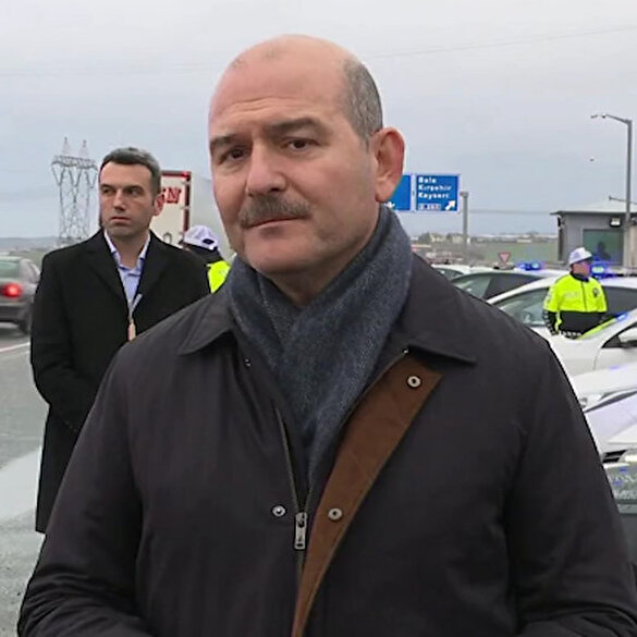 Bakan Soylu: Araçlardaki vatandaşlarımızın ateş dereceleri ve sağlık durumları kontrol edilecek