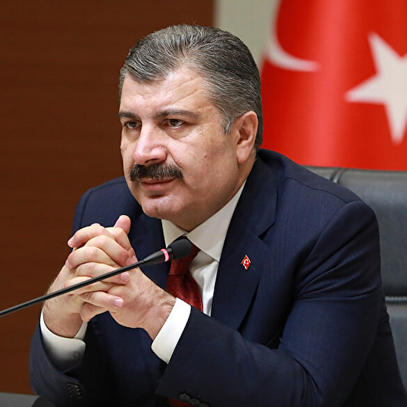 Sağlık Bakanı Koca açıklarken boğazı düğümlendi: 601 sağlık çalışanımız virüsten etkilendi