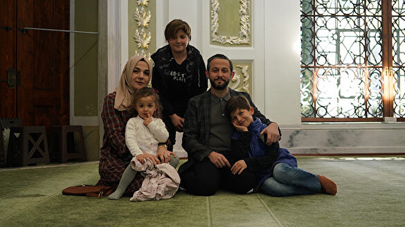 AVM yerine cami kültürü: Ailecek her hafta sonu bir camiyi ziyaret ediyorlar