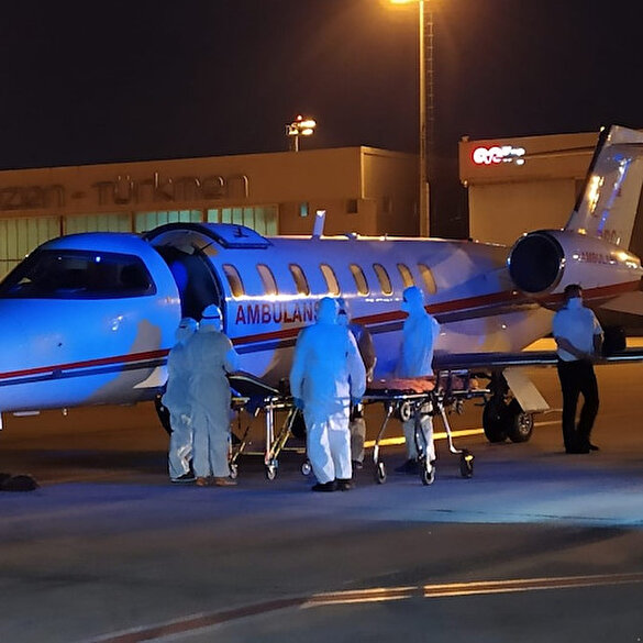 Riyad’daki koronavirüslü karı koca ambulans uçakla yurda getirildi