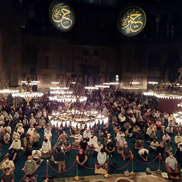 Ayasofya Camii ilk günkü heyecanla dolup taşmaya devam ediyor