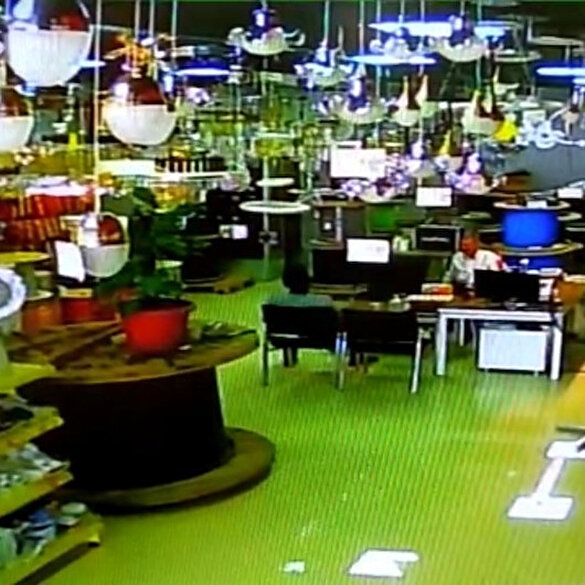 Malatya depremi Elazığ'da da hissedildi: O anlar kamerada
