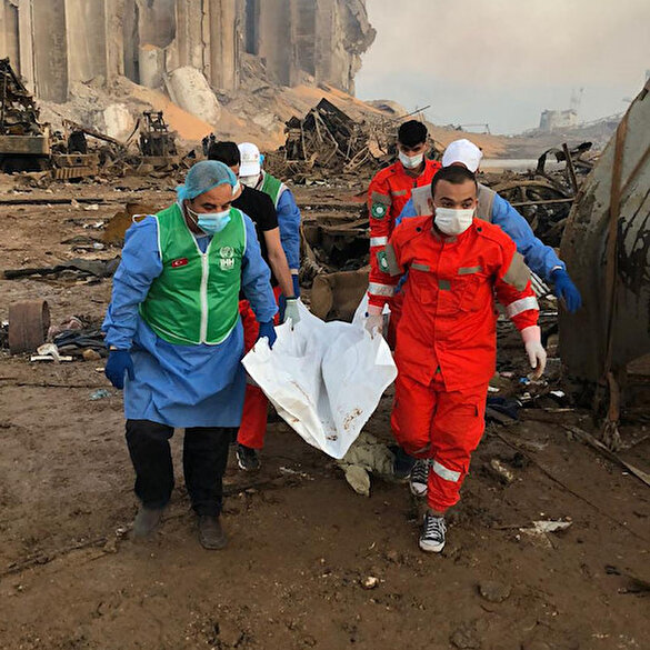 Beyrut'taki patlamanın ardından İHH ekipleri bölgede yardım çalışmalarına başladı