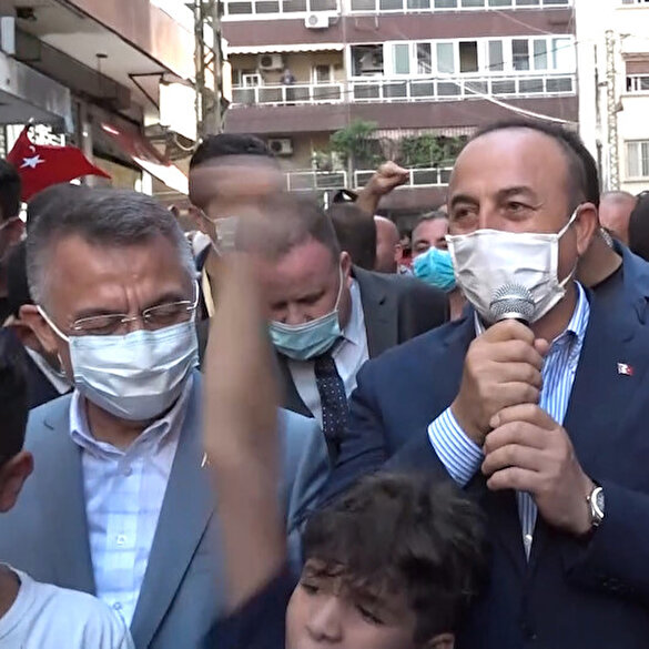 Beyrut'a giden bakanlar Lübnan halkı tarafından sevgi seli ve Erdoğan tezahüratlarıyla karşılandı