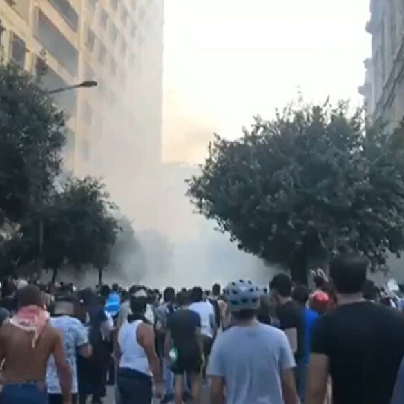 Beyrut’taki protestolar sırasında 1 polis öldü, 238 kişi yaralandı