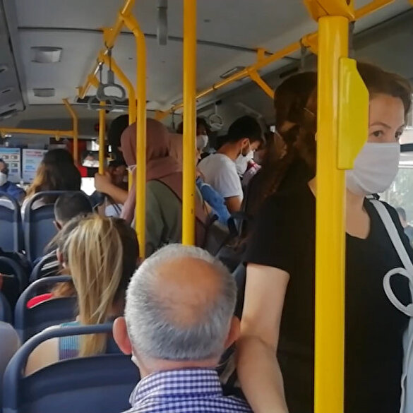 Kocaeli'de DGS sınavı öncesi halk otobüsünde nefes alacak yer kalmadı