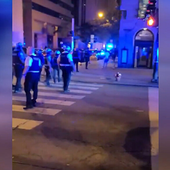 ABD'de polis şiddeti durmuyor: Sokaklara dökülen halk mağazaları yağmaladı, 100'den fazla kişi gözaltına alındı
