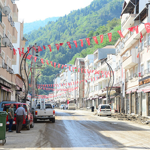 Sel felaketinde büyük zarar gören Dereli'de yaralar sarılıyor