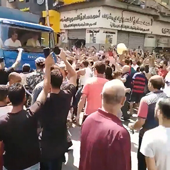 Mısır halkı sokaklara döküldü: Darbeci Sisi rejimi tedirgin
