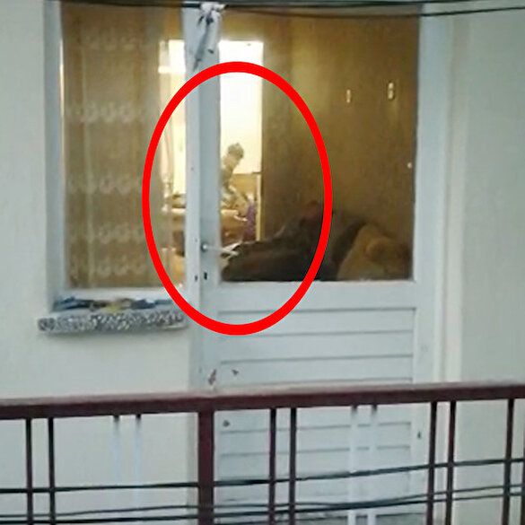 Yaşlı adamdan zihinsel engelli çocuğuna dayak