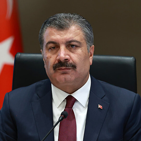 Sağlık Bakanı Koca: Ağır hasta sayımız bin 300'ün üzerinde