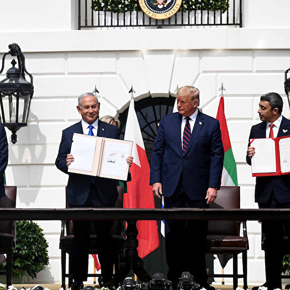 İhanet anlaşması imzalandı