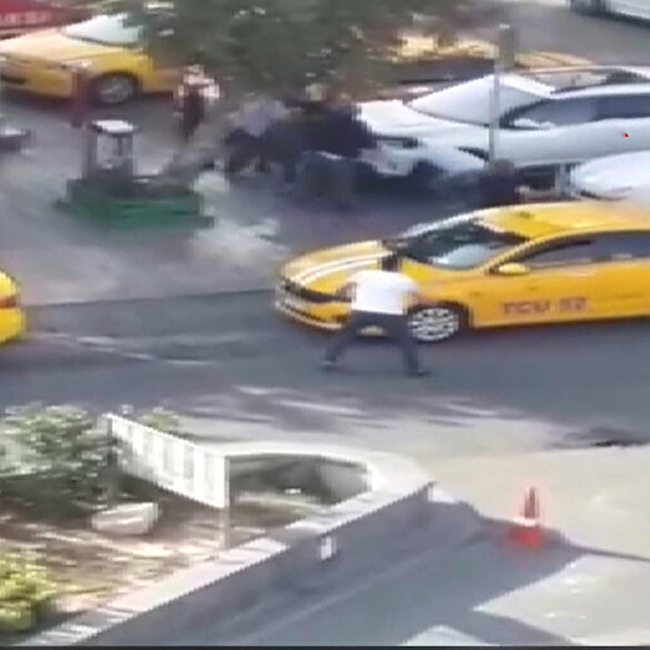 Esenyurt'ta 2 taksicinin öldüğü silahlı kavganın görüntüleri ortaya çıktı