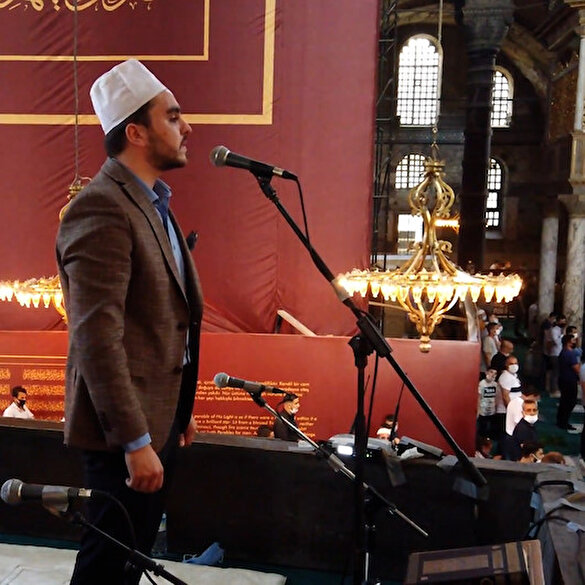 Ayasofya Camii müezzininden 'Uşşak' makamında ruhu dinlendiren kamet