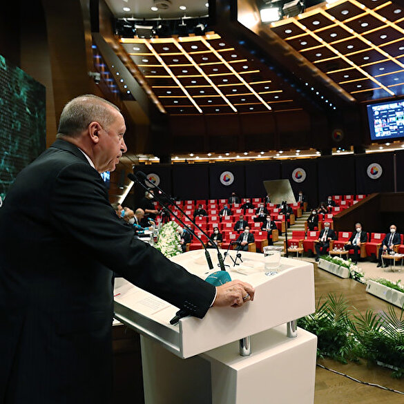 Cumhurbaşkanı Erdoğan'dan 'faiz' açıklaması: Yatırımcımızı yüksek faize ezdirmememiz gerekiyor