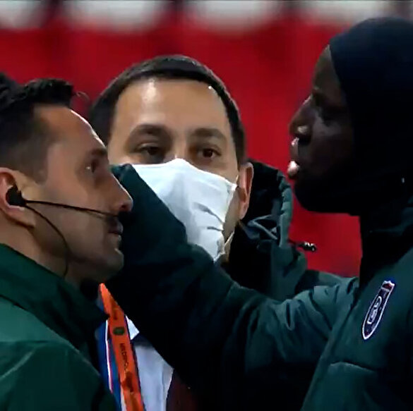 Demba Ba'dan ırkçı hakeme tarihi ayar: Neden siyah insan diyorsunuz?