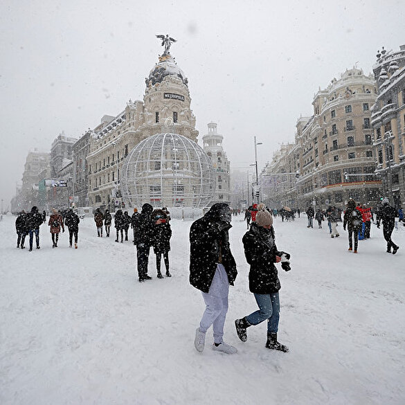La tormenta de nieve más concurrida de los últimos 50 años en España: miles varados