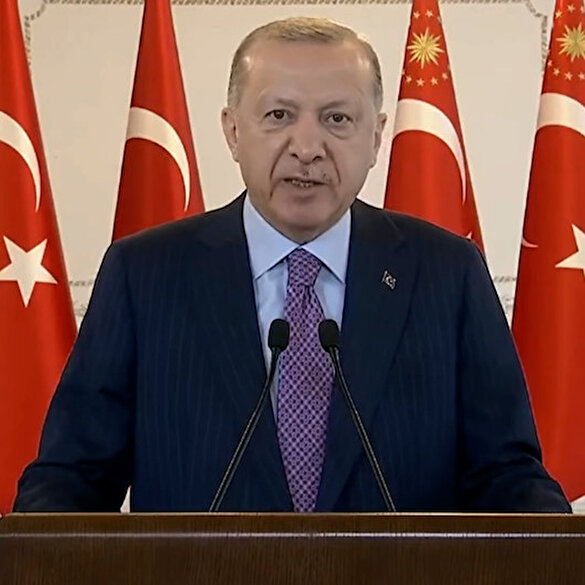 Cumhurbaşkanı Erdoğan: Sadece medyayla çetelerle değil, 'takoz muhalefet' ile de mücadele ettik