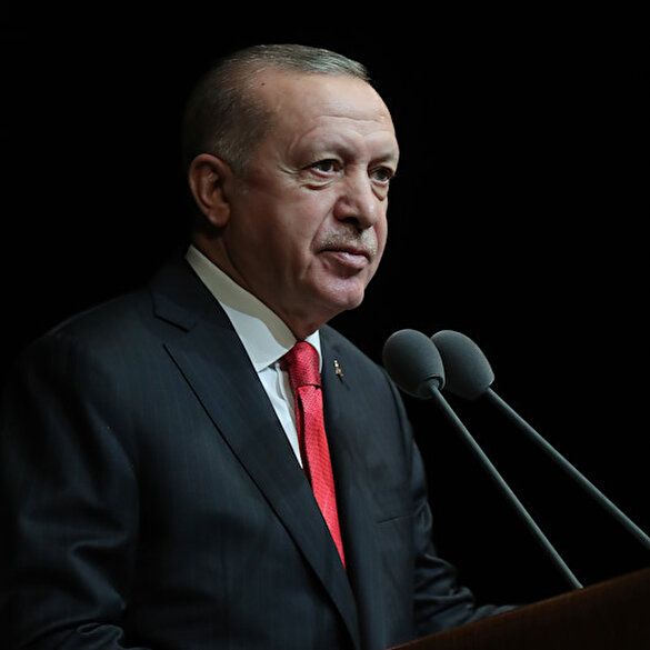 Cumhurbaşkanı Erdoğan: Türkçedeki çürümeye 'dur demek' mecburiyetindeyiz
