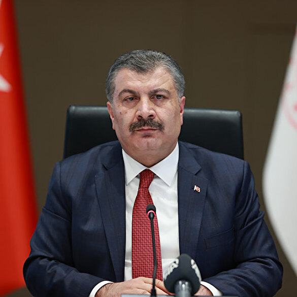Bakan Koca'dan Kılıçdaroğlu'nun 'bedava aşı' iddiasına sert yanıt: Aşı savaşının olduğu bir dünyada, üretici firma aşıyı bedava bağışlar mı?