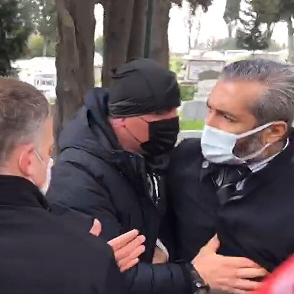 Gazi yakınından Edirnekapı Şehitliği’nde İmamoğlu’na tepki: Burası Buldan’la ağaç diktiğin park değil