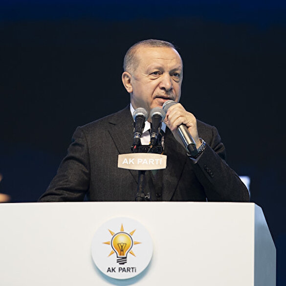 Cumhurbaşkanı Erdoğan AK Parti kongresini Fatiha Suresinin mealini okuyarak başlattı