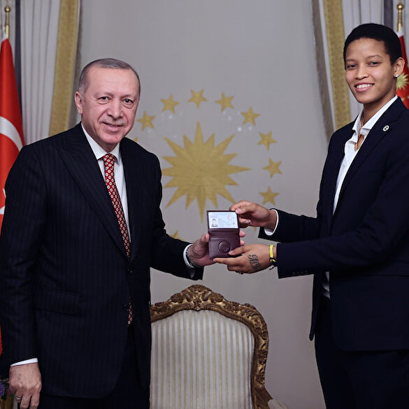 Cumhurbaşkanı Erdoğan, Türkiye Voleybol Federasyonu yönetici ve oyuncularını kabul etti