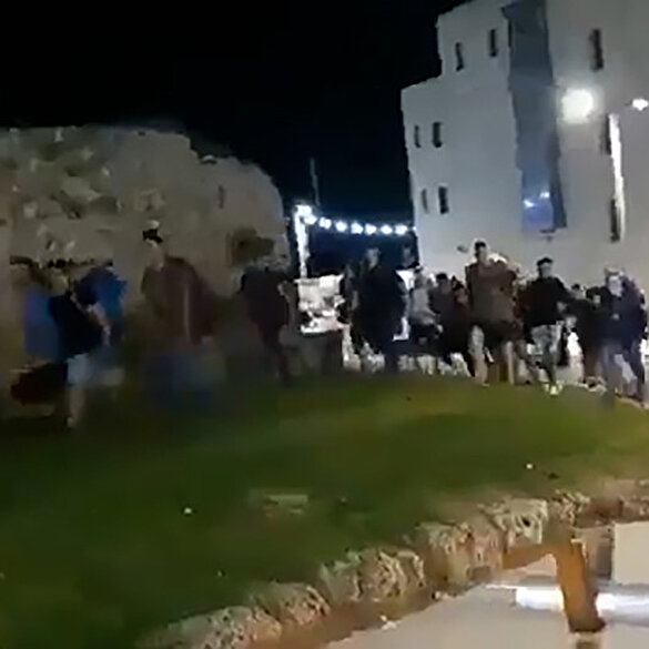 Filistinliler sokaklara indi: Akkada'ki Yahudiler evlerini terk ediyor