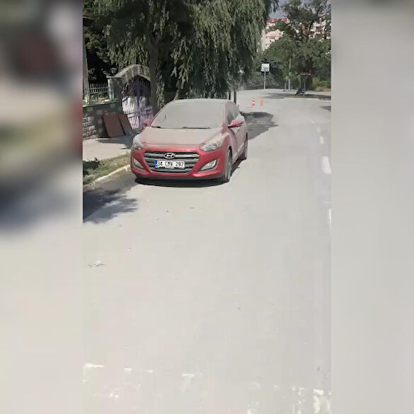 CHP’li Beylikdüzü Belediyesi’nin sokakları temizlenmemesine vatandaş isyan etti: Ellerim kırılsaydı da oy vermeseydim