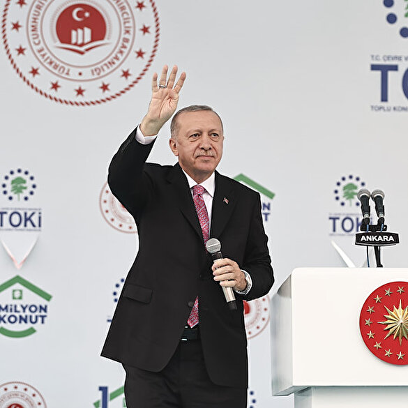 Cumhurbaşkanı Erdoğan: Biz eserlerimizle konuşuyoruz