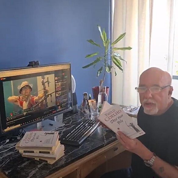 Brezilyalı Yazar Paulo Coelho son kitabını Milli Okçu Mete Gazoz'a adadı: Okçuluğun dahisi