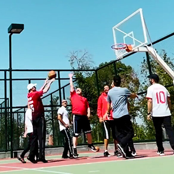 Cumhurbaşkanı Erdoğan'dan basketbol resitali