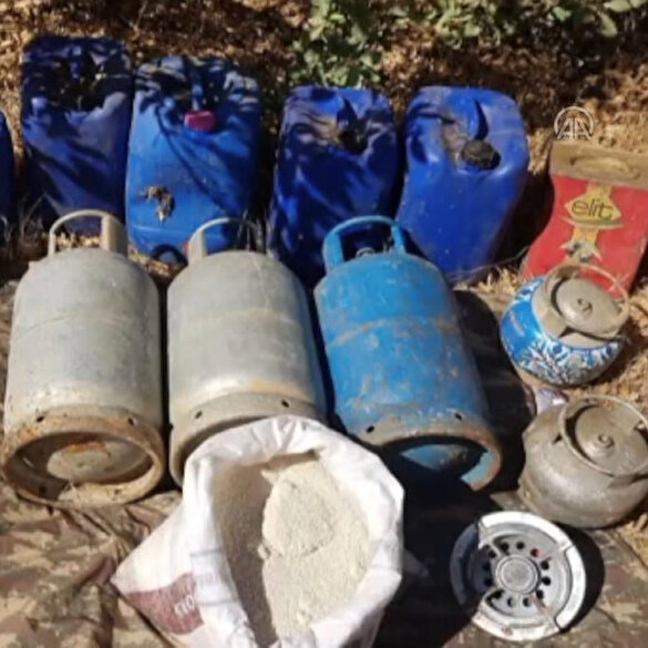 Adıyaman'da PKK'lı teröristlere ait yaşam malzemeleri imha edildi
