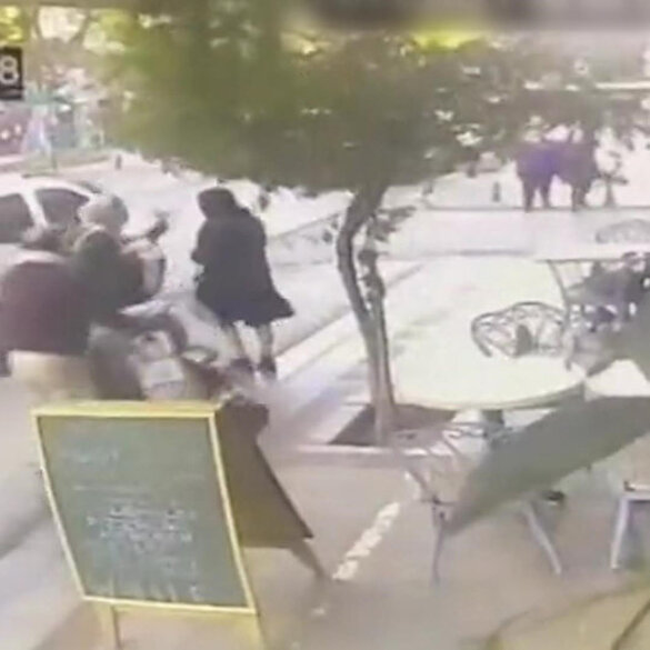 Kadıköy’de Gazeteci Mine Kırıkkanat’a tokatlı saldırı