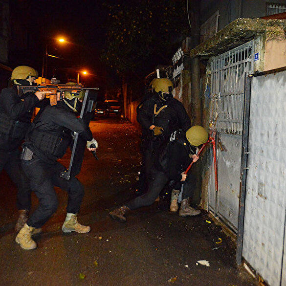 Adana'da şafak operasyonu: 13 DEAŞ'lı gözaltına alındı
