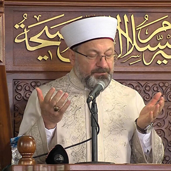 Diyanet İşleri Başkanı Erbaş Erzurum'da '1001 Hatim'in duasını yaptı