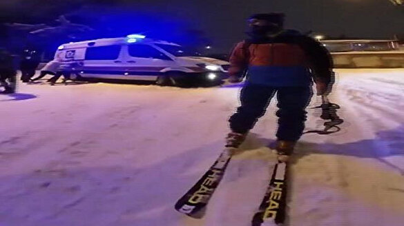 Avcılar’dan Firuzköy’e kayak yaparak gitti