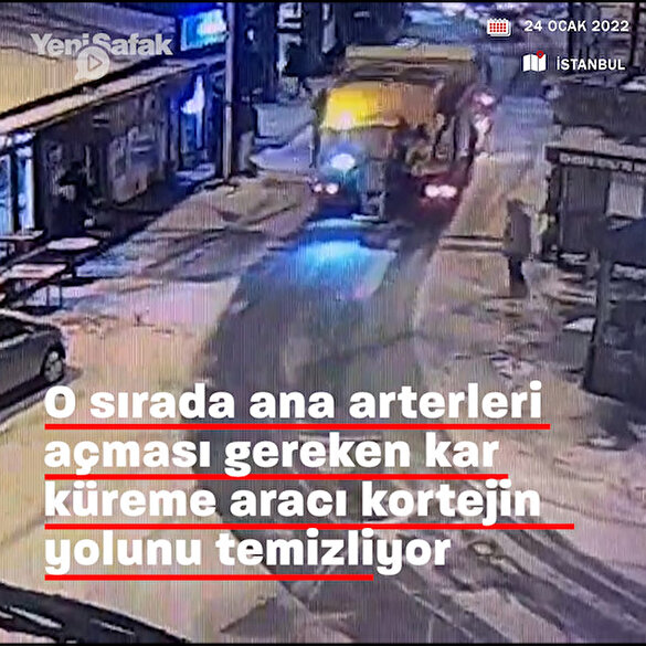 İstanbul felç olurken kar küreme aracı İmamoğlu'nun balıkçıdaki yemeği için korteje yol açmış