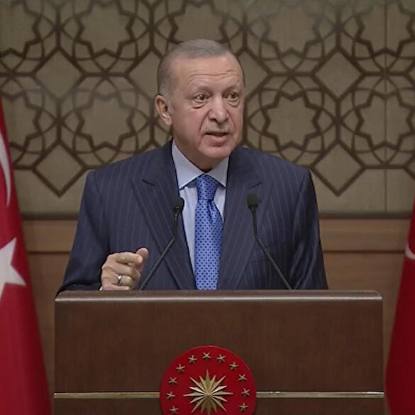 Cumhurbaşkanı Erdoğan: Sosyal medyada kullanılan dil Türkçe için felaket habercisidir