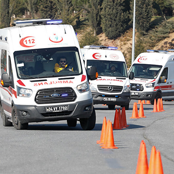 Dünyada milyonlarca kez izlenen ambulans videosunu çeken sürücülerin nefes kesen eğitimi