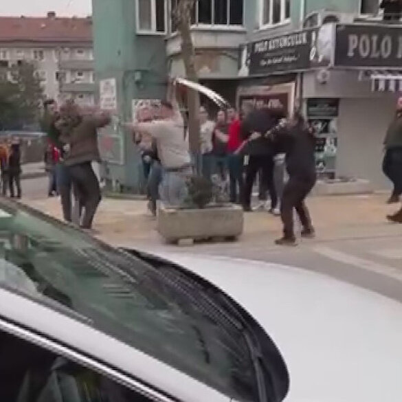 Zonguldak'ta dehşet anları: Kavga ettiği adama kılıçla saldırdı